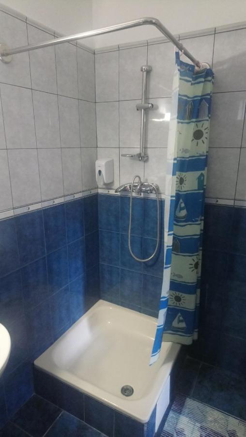 Casa "Ierusalim-Hozeva-Hozeva" Pensionat Minastirea Neamt Exteriör bild