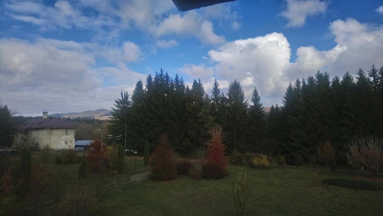 Casa "Ierusalim-Hozeva-Hozeva" Pensionat Minastirea Neamt Exteriör bild